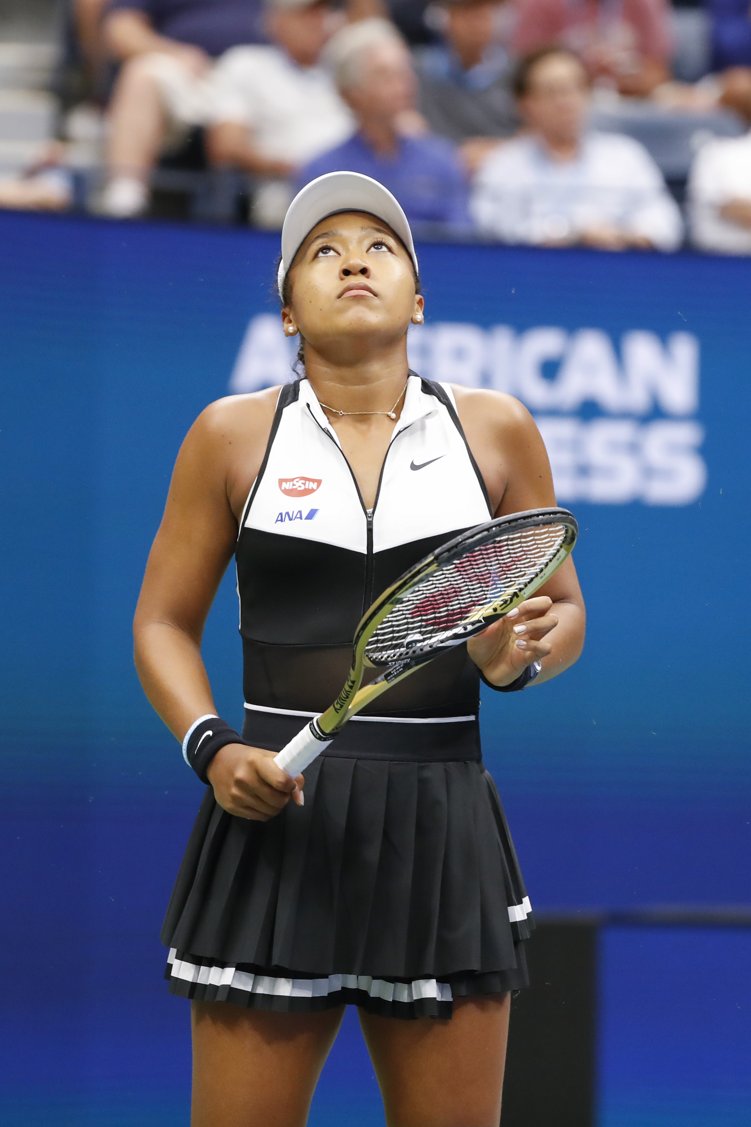 星空体育全站-大坂直美重要时刻比赛局势复杂，雄鹿带队取胜！观众掌声雷动-星空体育全站