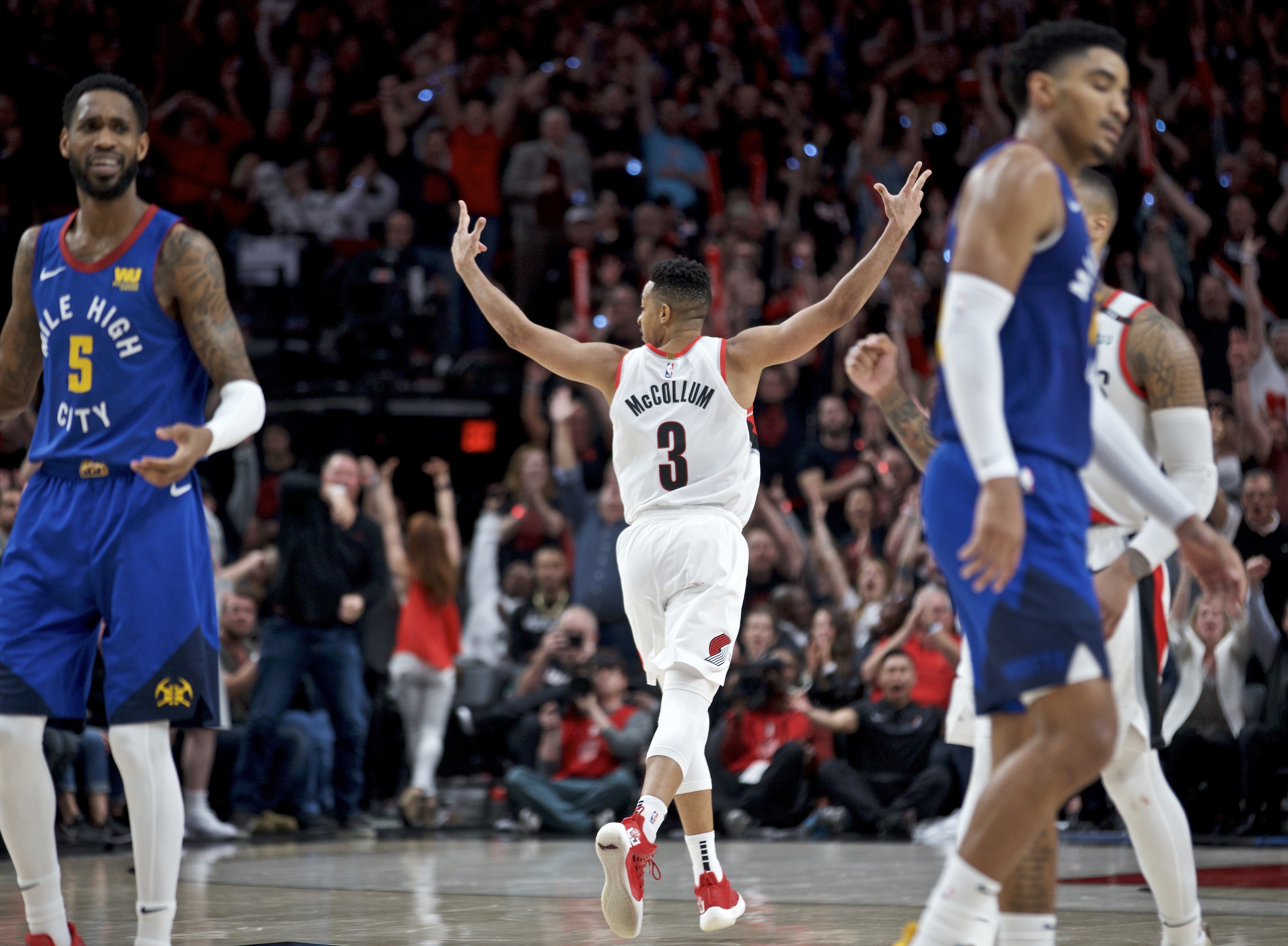 包含哈兰德在中国队比赛中出色防守今晨波特兰开拓者备战NBA总决赛，集结日金州勇士备战中超直接炸裂的词条
